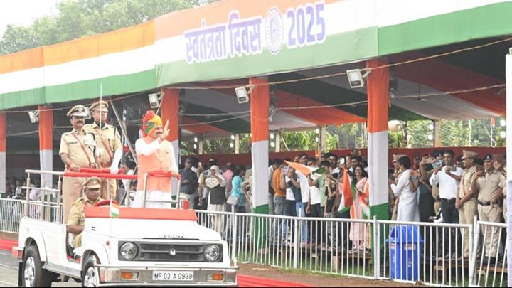 स्वदेशी के प्रति समर्पण के साथ आत्मनिर्भर और विकसित भारत बनाएंगे: मुख्यमंत्री डॉ. यादव