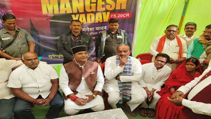 पांढुर्णा में मंत्री श्री सारंग ने युवा खिलाड़ी मंगेश यादव के परिजन से की भेंट