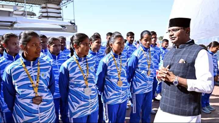 वाटर स्पोर्ट्स को प्रोमोट करने प्रोग्राम बनाएं- मंत्री श्री सारंग