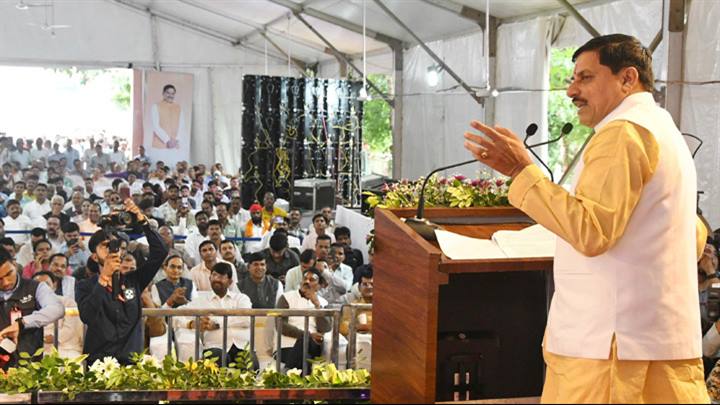 मुख्यमंत्री डॉ.मोहन यादव ने विधायक विश्राम गृह परिसर में नवीन विधायक विश्रामगृह निर्माण कार्य के भूमि पूजन कार्यक्रम को संबोधित किया।