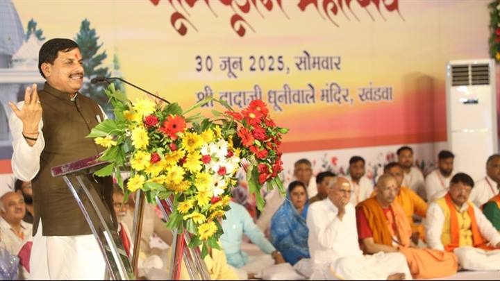 लाखों भक्तों की आस्था और श्रद्धा का प्रतीक है श्री धूनी वाले दादा का मंदिर: मुख्यमंत्री डॉ. यादव