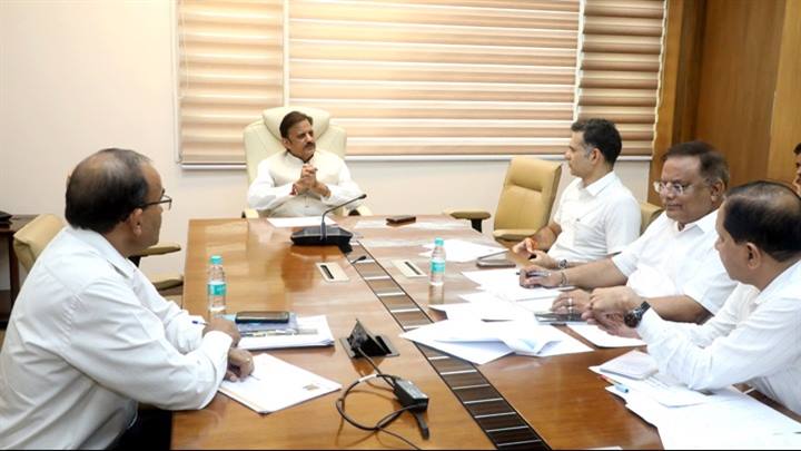 नागरिकों की सुविधा के लिए अधोसंरचनाओं में किया जा रहा है निरंतर और सुनियोजित विस्तार: उप मुख्यमंत्री श्री शुक्ल