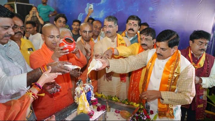 घर-घर गोकुल, घर-घर गोपाल