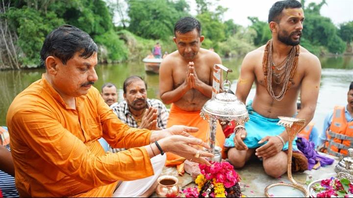 मुख्यमंत्री डॉ. यादव श्रावण के पवित्र माह में सपत्नीक भगवान श्रीमहाकाल की भस्मारती में हुए शामिल