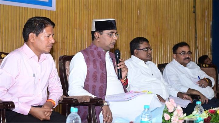 सहकारी अधिकारी-कर्मचारी अपने कर्त्तव्यों का पूरी ईमानदारी से निर्वहन करें