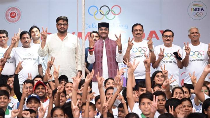 मंत्री श्री सारंग ने ओलंपिक-डे की पूर्व संध्या को खिलाड़ियों के साथ झील पर किया सेलिब्रेट