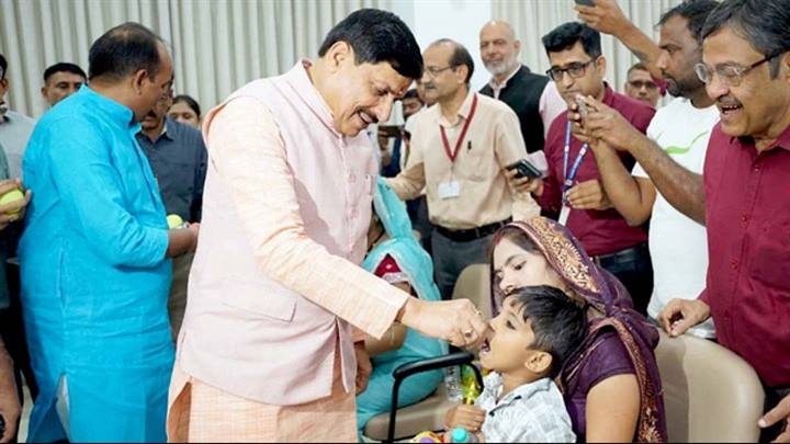 दो बूंद जिंदगी की, दो बूंद स्वस्थ राष्ट्र के निर्माण की : मुख्यमंत्री डॉ. यादव