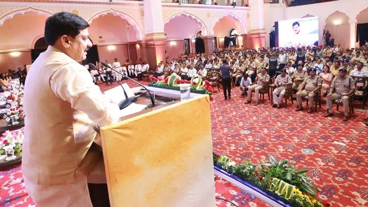 डायल-112 सेवा त्वरित प्रक्रिया और सहायता का है वादा : मुख्यमंत्री डॉ. यादव