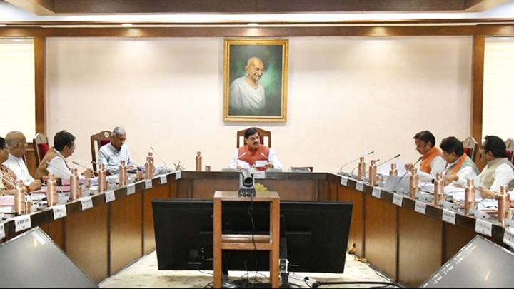 आगामी डेढ़ माह में 5.60 लाख मेट्रिक टन यूरिया प्राप्त होने की संभावना : मुख्यमंत्री डॉ. यादव