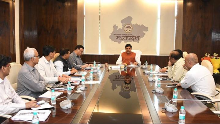 दुग्ध उत्पादन बढ़ाने के साथ दुग्ध-उत्पादों की बेहतर मार्केटिंग जरूरी : मुख्यमंत्री डॉ. यादव