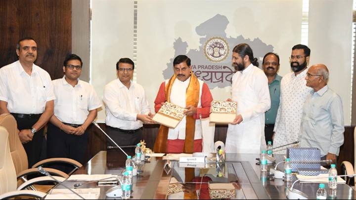मुख्यमंत्री डॉ. यादव की उपस्थिति में विजन@2047 के लक्ष्यों की प्राप्ति के लिए हुआ एम.ओ.यू.