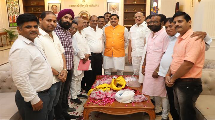 मुख्यमंत्री डॉ. यादव से विभिन्न प्रतिनिधि मंडल मिले मुख्यमंत्री डॉ. यादव से विभिन्न प्रतिनिधि मंडल मिले