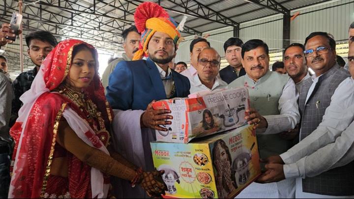 सामूहिक विवाह सामाजिक सुधार का है महत्वपूर्ण कदम - मुख्यमंत्री डॉ. यादव