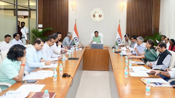 दफ्तरी प्रक्रिया में लंबित न रहें नागरिकों की समस्याएं : मुख्यमंत्री डॉ. यादव