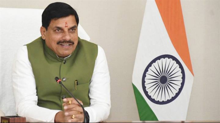 मुख्यमंत्री डॉ. मोहन यादव ने मुख्यमंत्री निवास से वीडियो कॉन्फ्रेंसिंग से रिलायंस एनर्जी कंपनी द्वारा नवनिर्मित 3 कंप्रेस्ड बायो गैस (सीबीजी) प्लांट्स का वर्चुअल उद्घाटन किया।