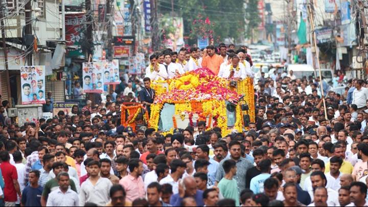 मुख्यमंत्री डॉ. यादव के पिताश्री पूनमचंद यादव की अंतिम यात्रा में शामिल हुआ अपार जनसमुदाय